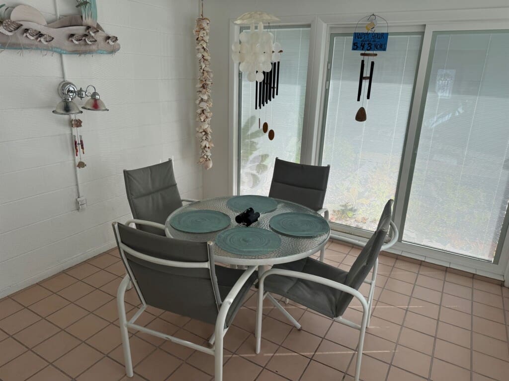 a2b8bd20990c46479dd1e9411fa34eed LargeOriginal.jpg